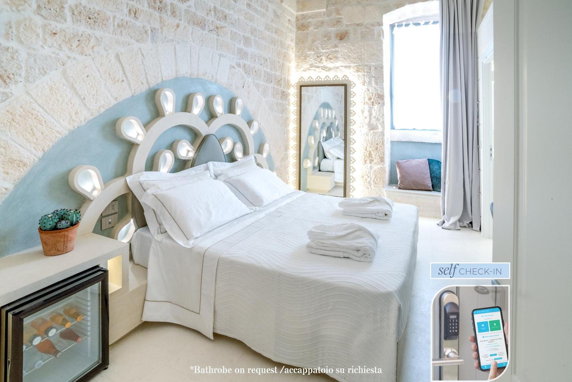 Vico Bianco Raro Smart Rooms Collection オストゥーニ エクステリア 写真